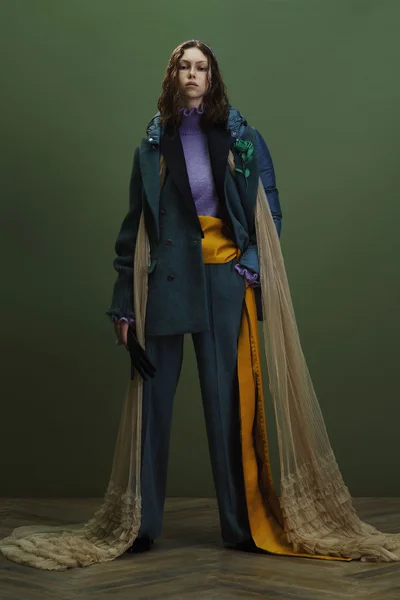 Look 3